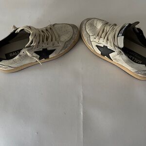 Golden Goose Cream Leather Low-Top Sneakers with Black Heel Tab